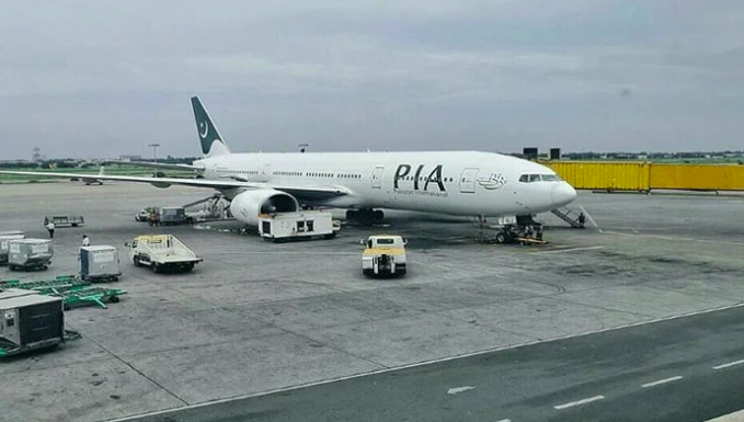Middle East Tensions Ground 85 Flights from Pakistan