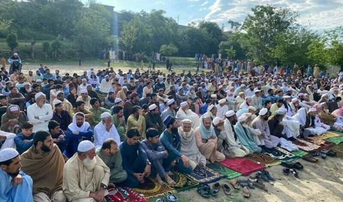How Long Will Pakistan Celebrate Eid This Year?