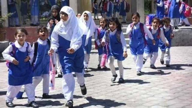 Pakistan Explores Hybrid Work, Online Classes from March