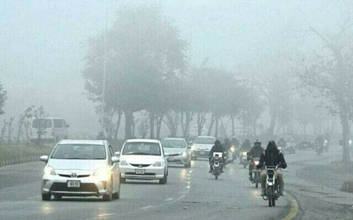 Karachi on Alert as Thunderstorm, Dusty Winds Forecast