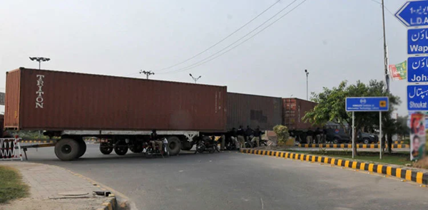 Security Cabins Blocking Roads, Footpaths Removed in Islamabad