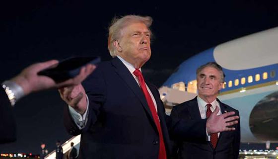 Trump Postpones China Visit Amid Escalating Iran Conflict