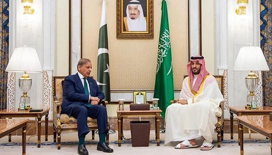 PM Sharif Holds Key Talks with Saudi Crown Prince