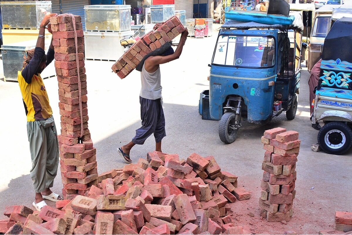 Where Labour Laws Don’t Reach, Backs Break
