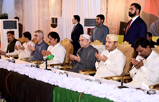 PPP Will Continue Working Under 1973 Constitution: Zardari